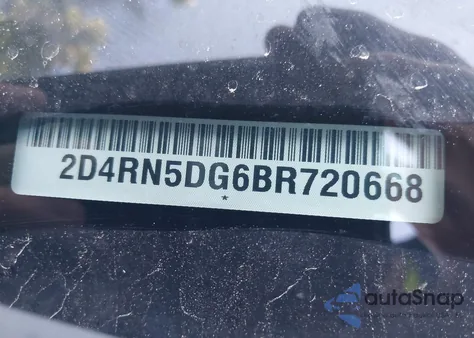 2011 Dodge Grand Caravan Crew from USA, damaged, VIN 2D4RN5DG6BR720668